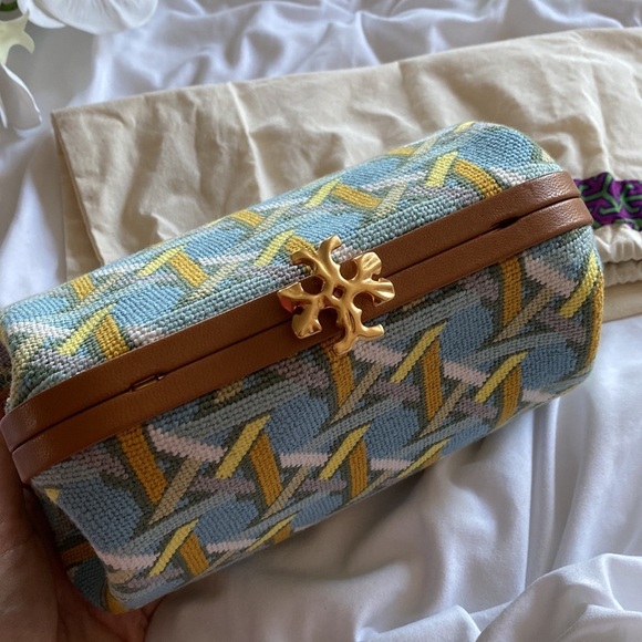 Tory Burch Cleo Basketweave Blue Caning Logo Geo Needlepoint Small Bag - Picture 15 of 15